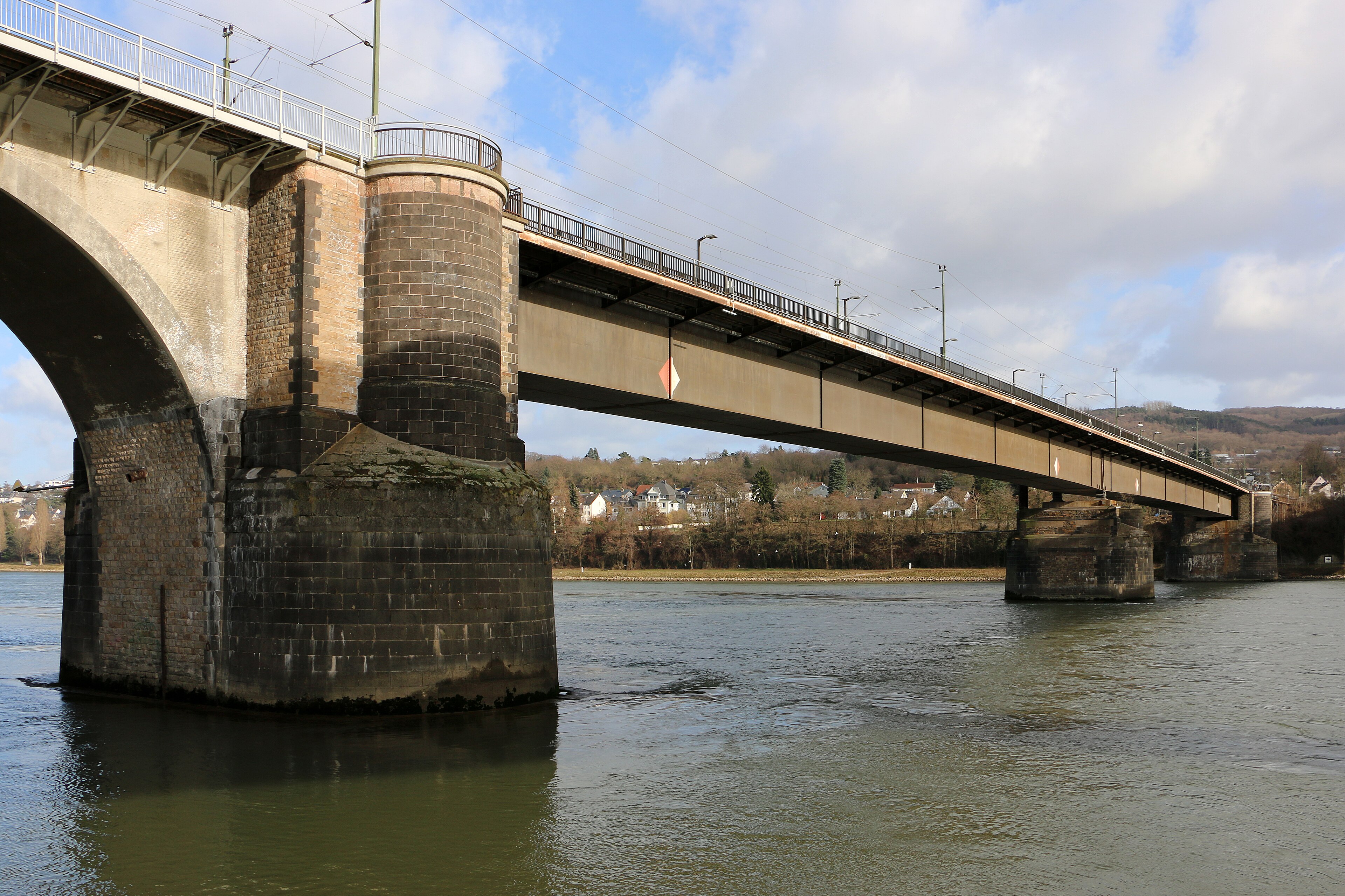 Die Horchheimer Eisenbahnbrücke