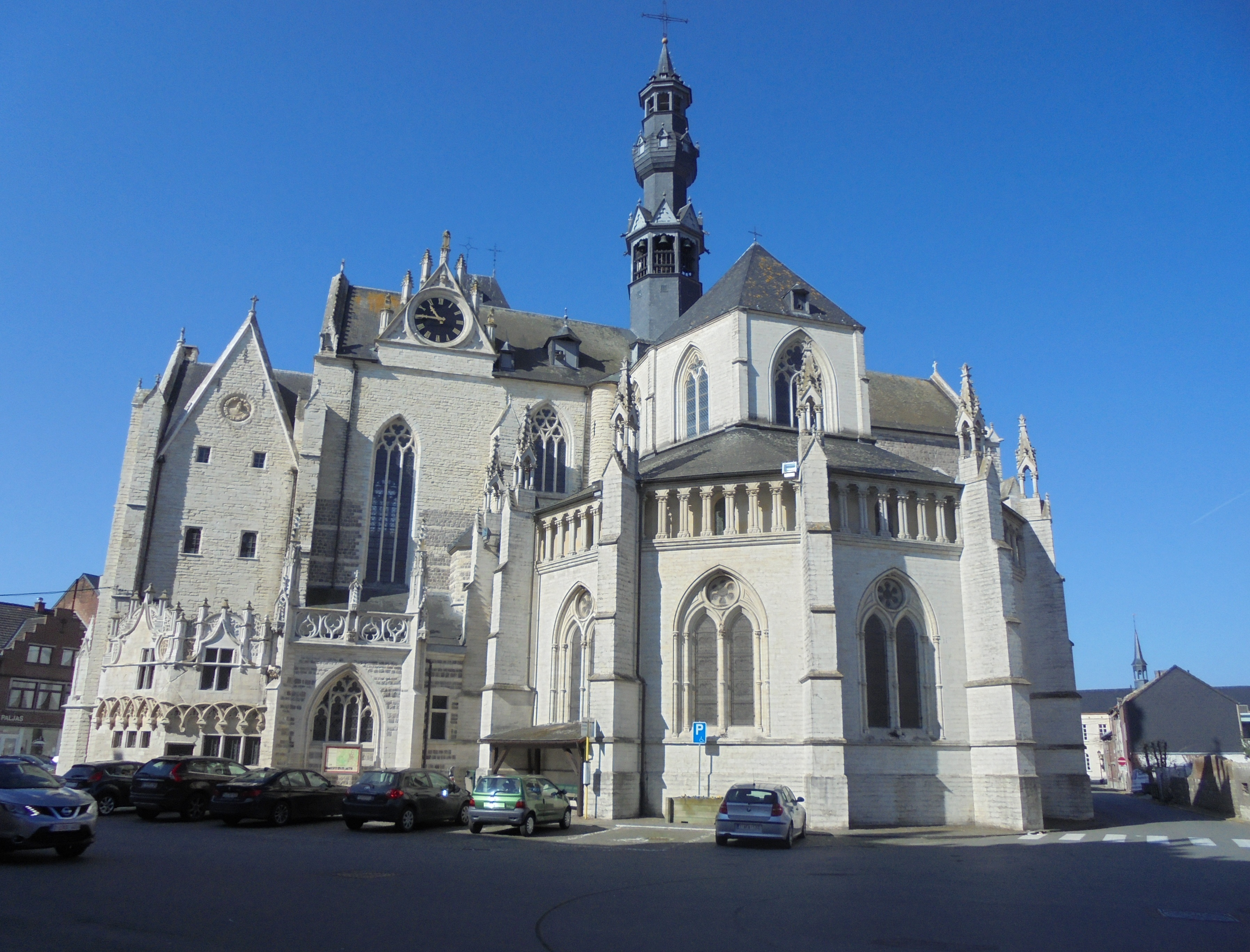 Sint-Leonarduskerk in Zoutleeuw – große gotische Kirche im historischen Stadtkern