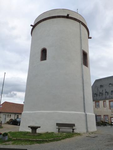 Die Veste Otzberg, auch „Weiße Rübe“ genannt